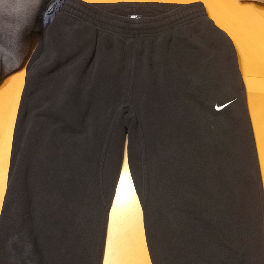 Black Nike sweatpants